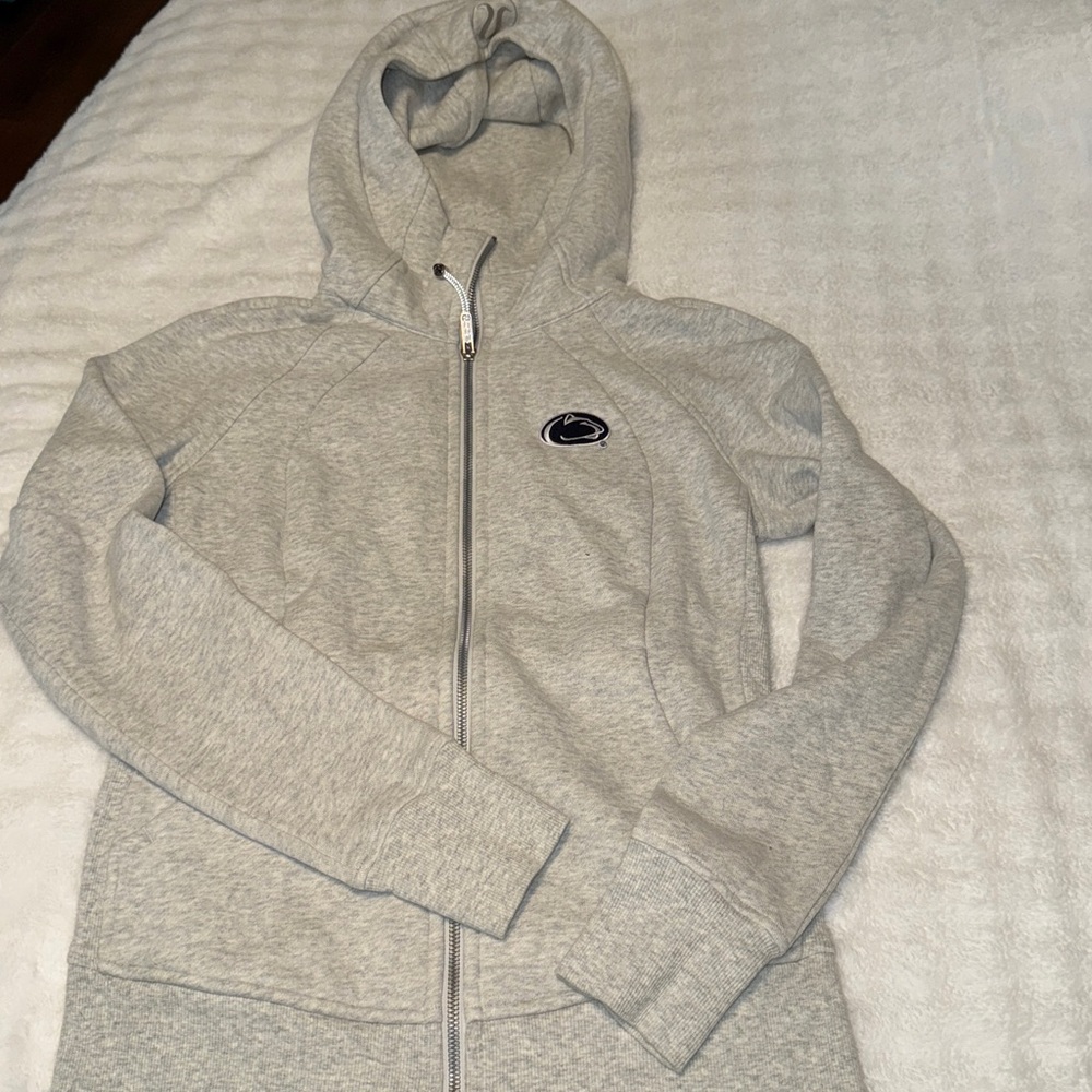 Penn state lululemon scuba with hood size 6